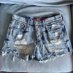 NWT Lucky Brand New Midrise Distressed “The Boyfriend Short” in Medium Wash- 25